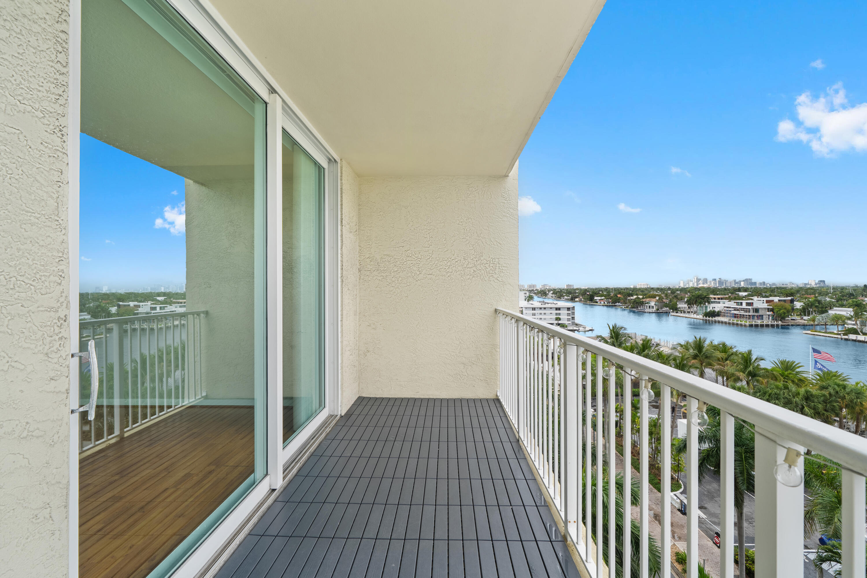 TIDES AT BRIDGESIDE SQUARE - Residential Lease