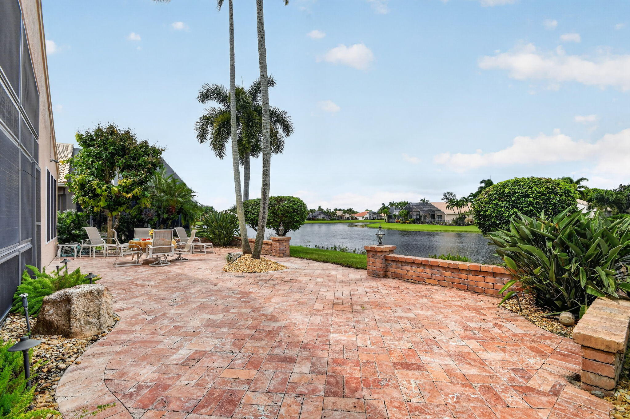7485 Carmela Way