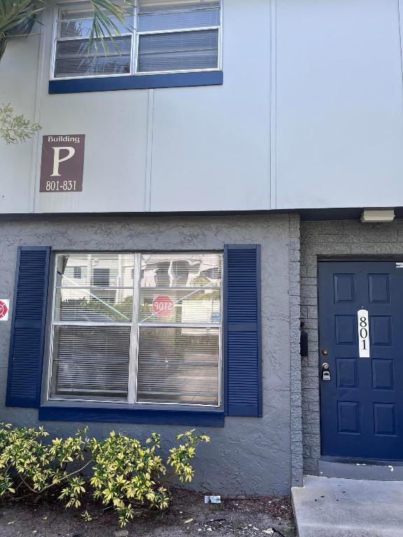 TOWNHOUSES OF PLANTATION - Residential