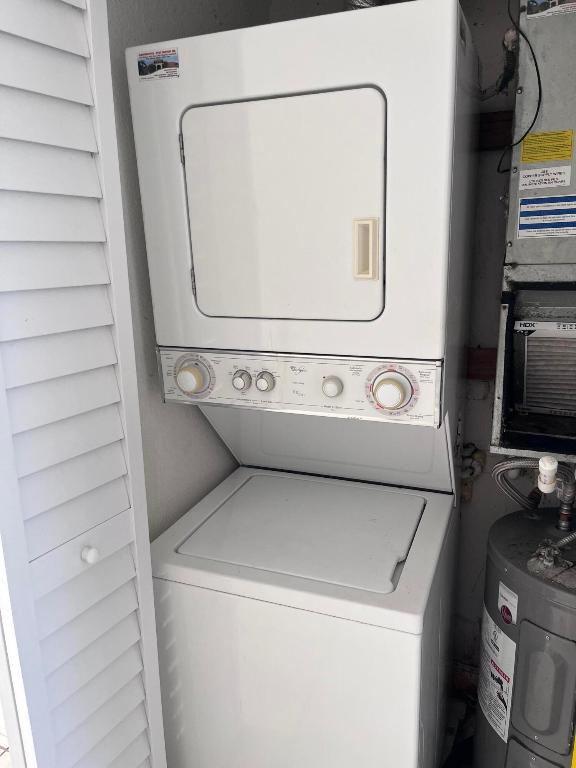 TOWNHOUSES OF PLANTATION - Residential