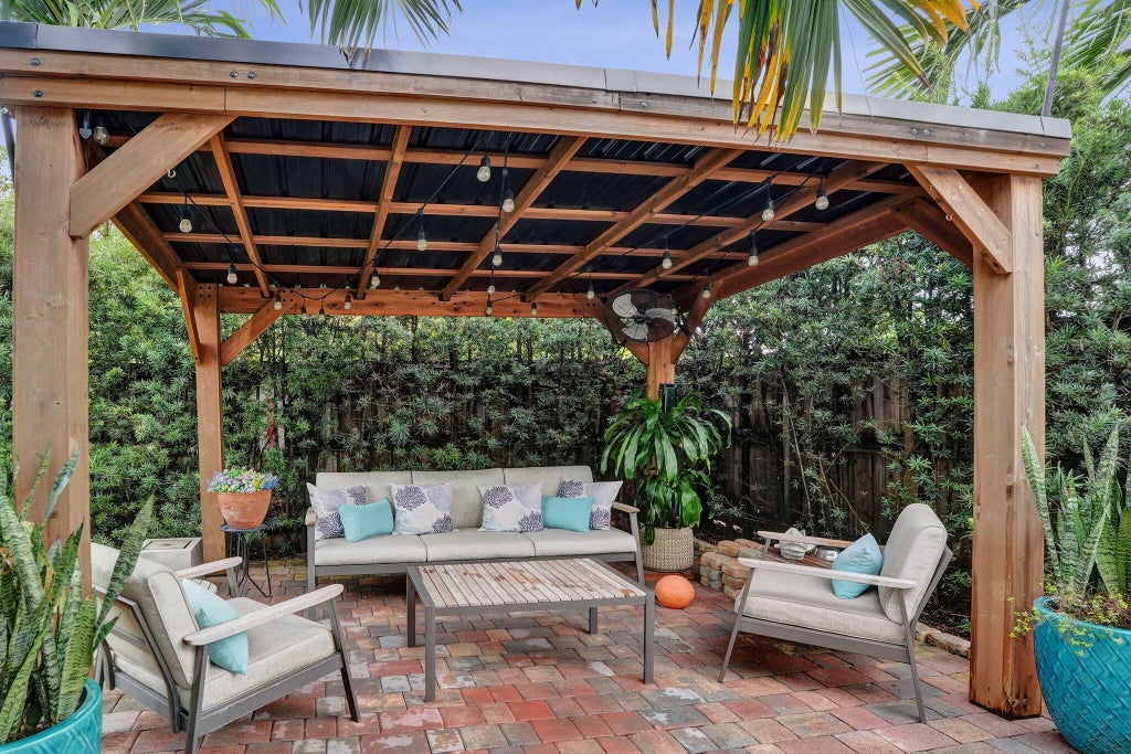 Photo of 800 N 59th Avenue #1-2, Hollywood, FL 33021 (MLS # B26083430)