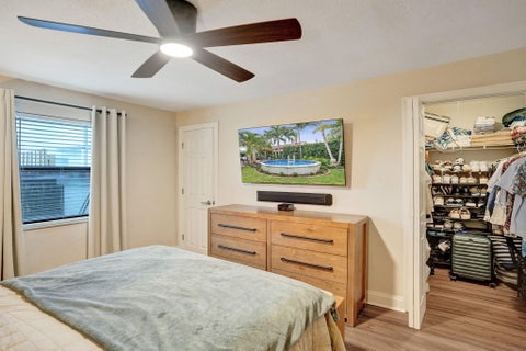 Tiny photo for 800 N 59th Avenue #1-2, Hollywood, FL 33021 (MLS # B26083430)