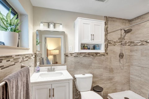 Tiny photo for 800 N 59th Avenue #1-2, Hollywood, FL 33021 (MLS # B26083430)