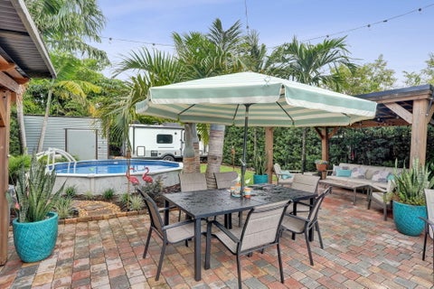 Tiny photo for 800 N 59th Avenue #1-2, Hollywood, FL 33021 (MLS # B26083430)