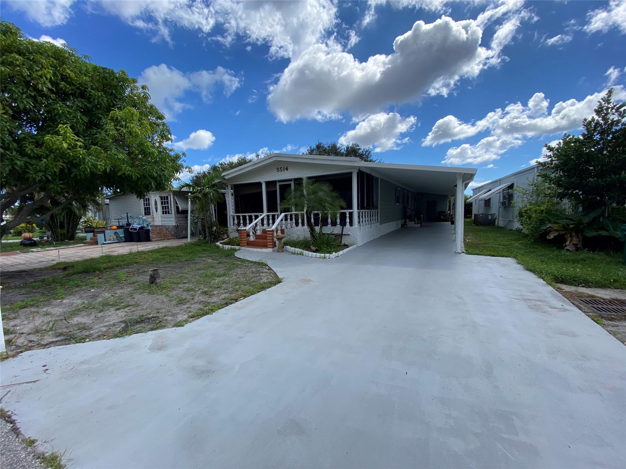 ESTATES OF FORT LAUDERDALE - Residential Lease