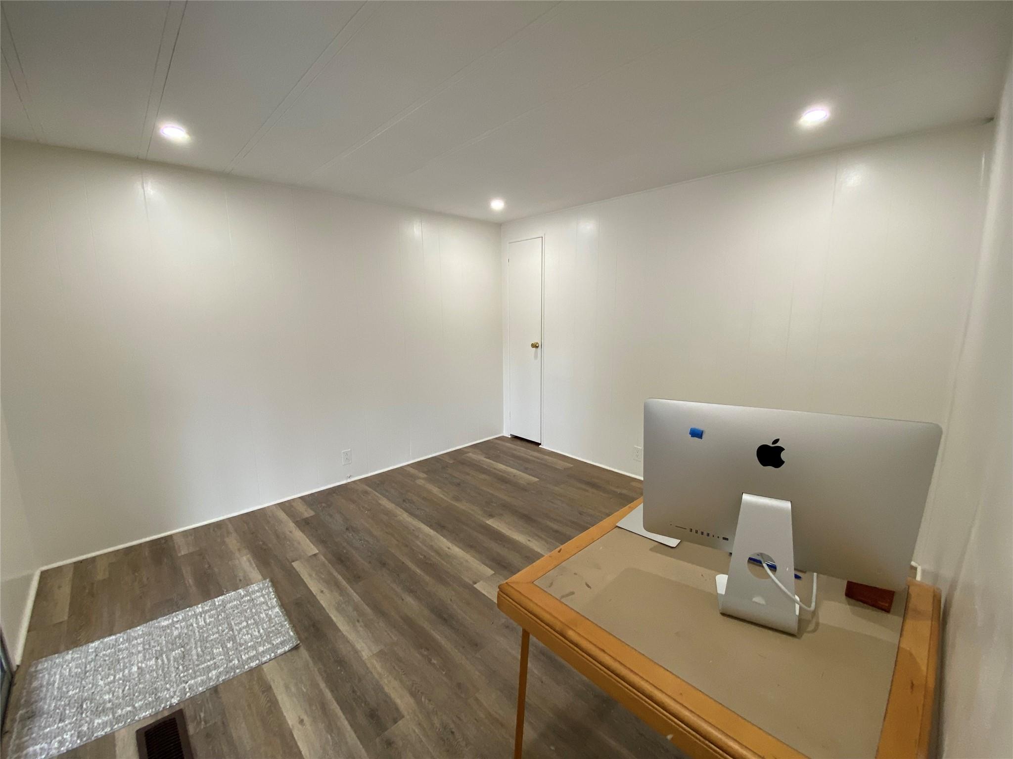 ESTATES OF FORT LAUDERDALE - Residential Lease