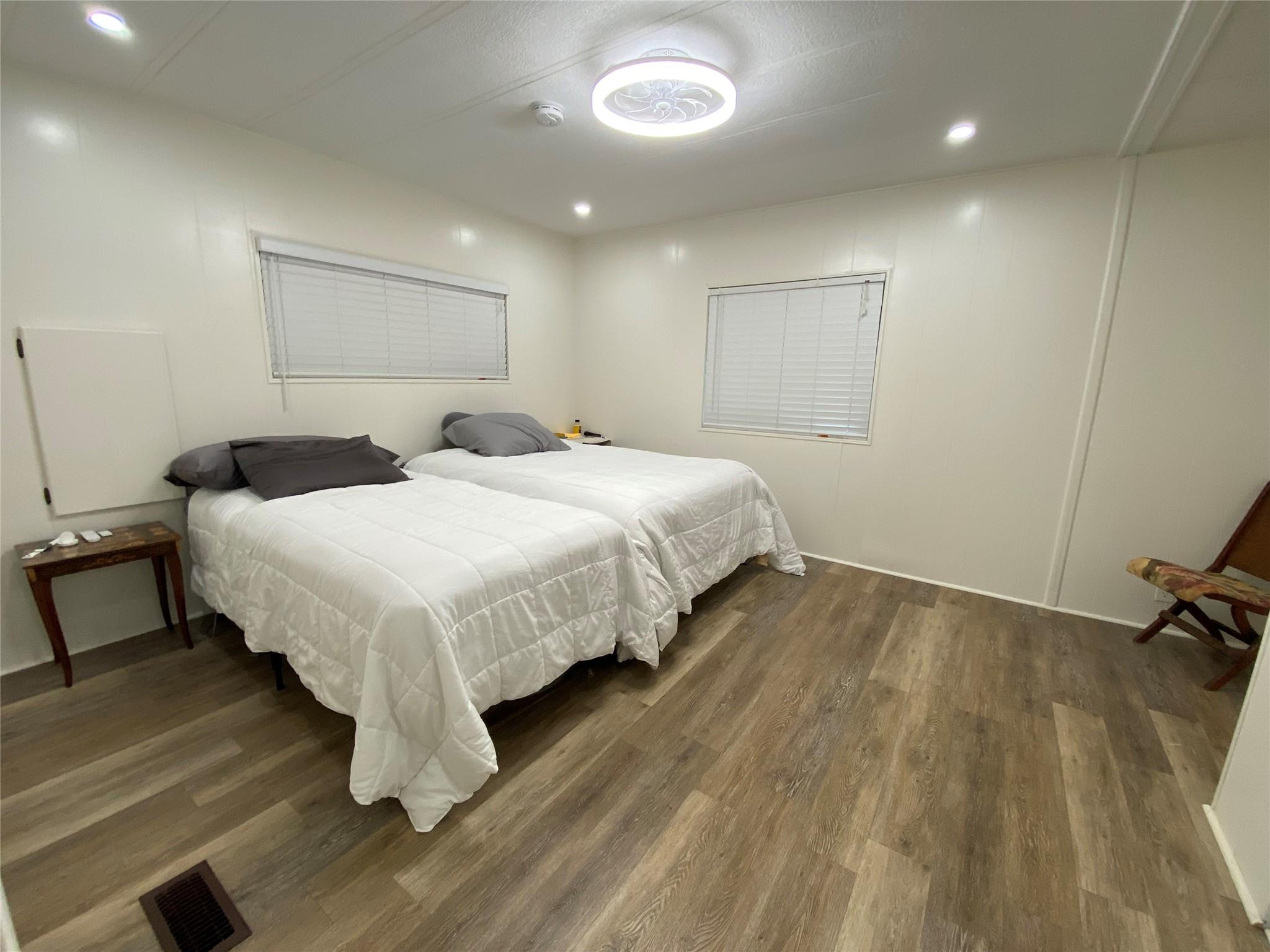 ESTATES OF FORT LAUDERDALE - Residential Lease