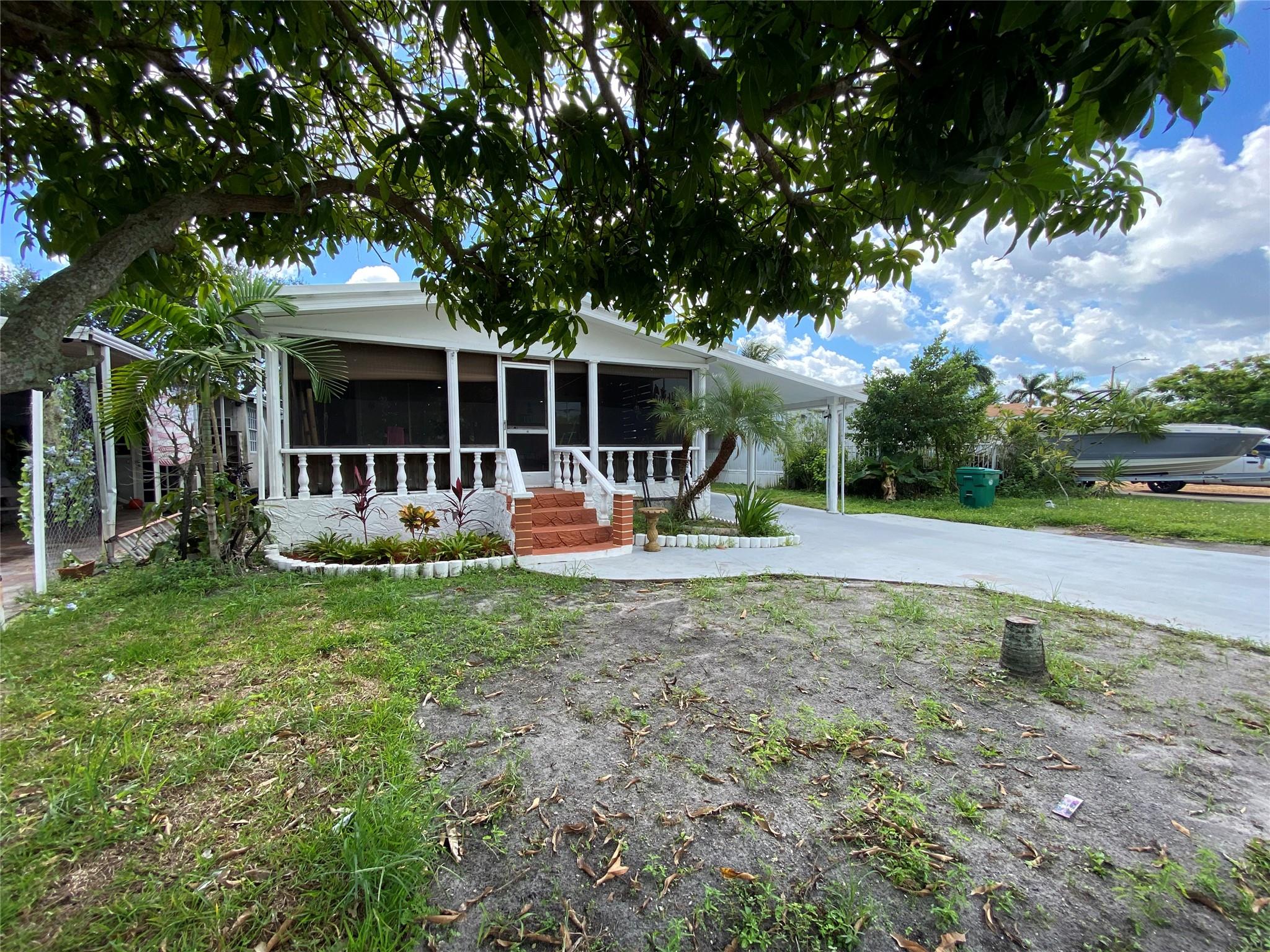 ESTATES OF FORT LAUDERDALE - Residential Lease