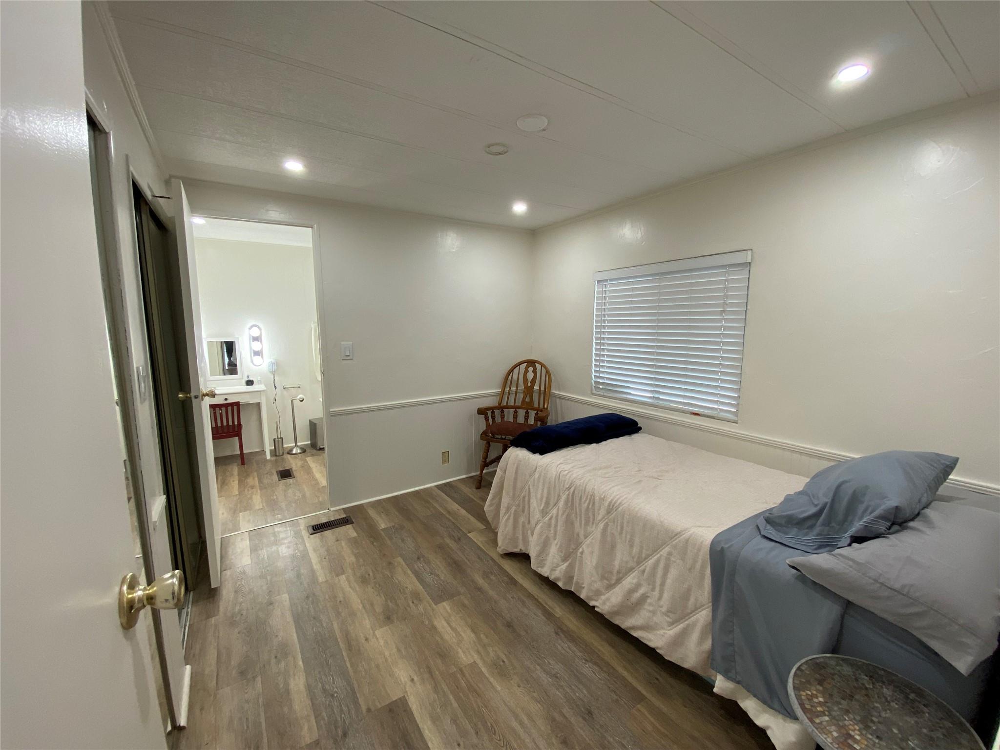 ESTATES OF FORT LAUDERDALE - Residential Lease