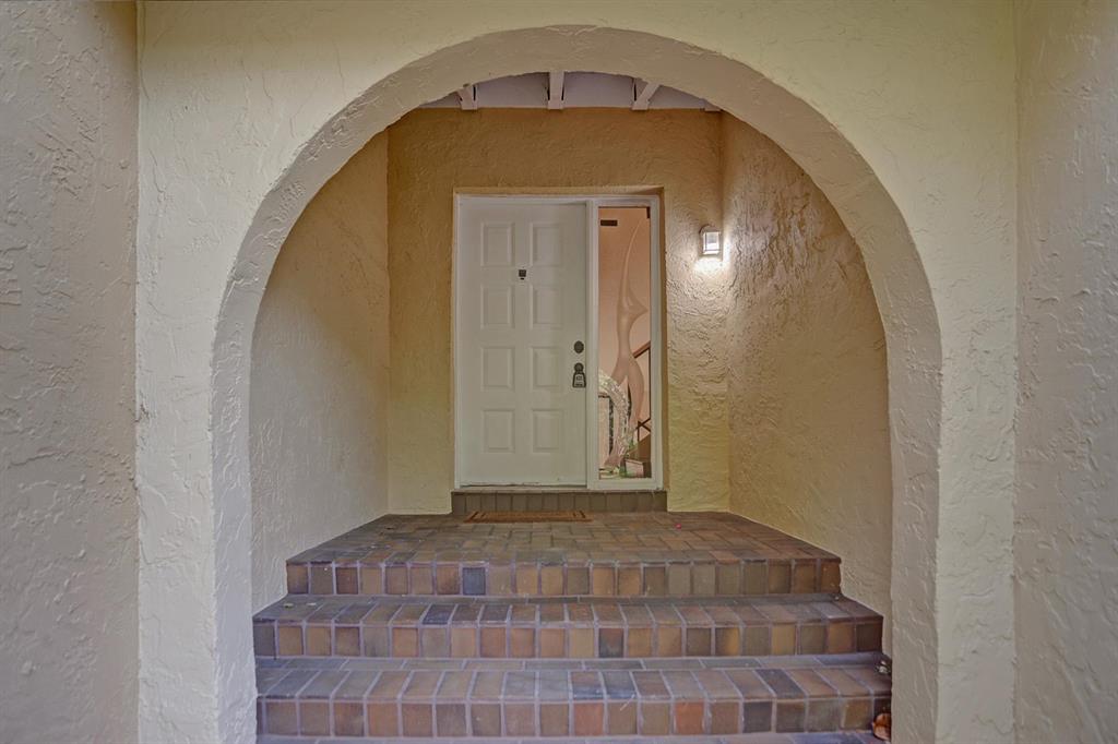 ESTADA OF LOS PASEOS - Residential Lease