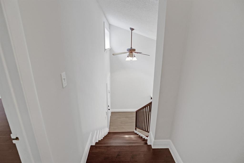 ESTADA OF LOS PASEOS - Residential Lease