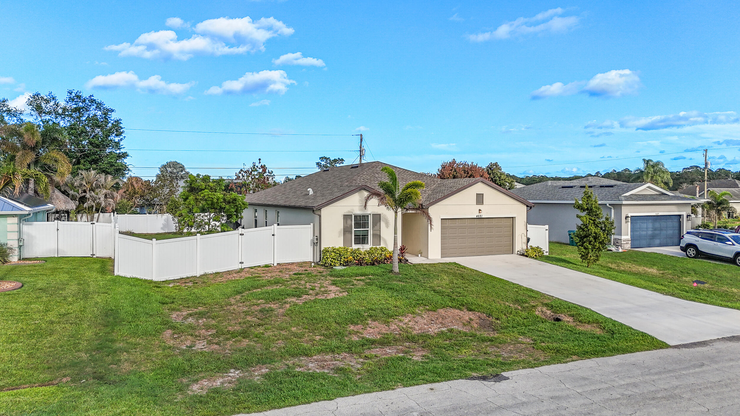 4681 SW Babylon Street, Port St Lucie, FL, 34953/$515,618 3 4681 SW Babylon Street