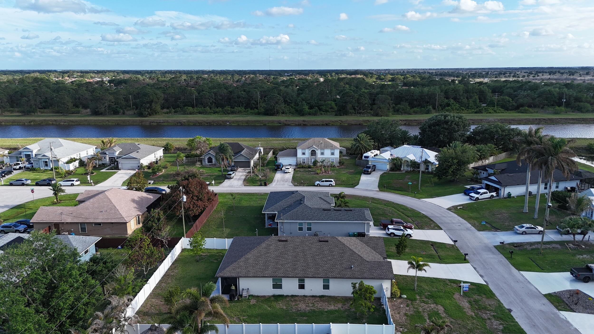 PORT ST LUCIE SECTION 33 - Residential