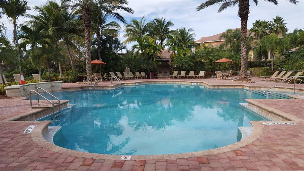 Welcome to Portofino at Jensen Beach. A resort style community awaits you, heated pool, Jacuzzi, 24 hour gym, tennis, outdoor BBQ, indoor racquetball, 25 acres of lush landscaping and is pet friendly. We are close to the beach, restaurants, and walking distance to the treasure coast mall.
This privately owned 1 bed 1 bath is a corner unit, vaulted ceilings and faces the community lake.
Available September 5th.