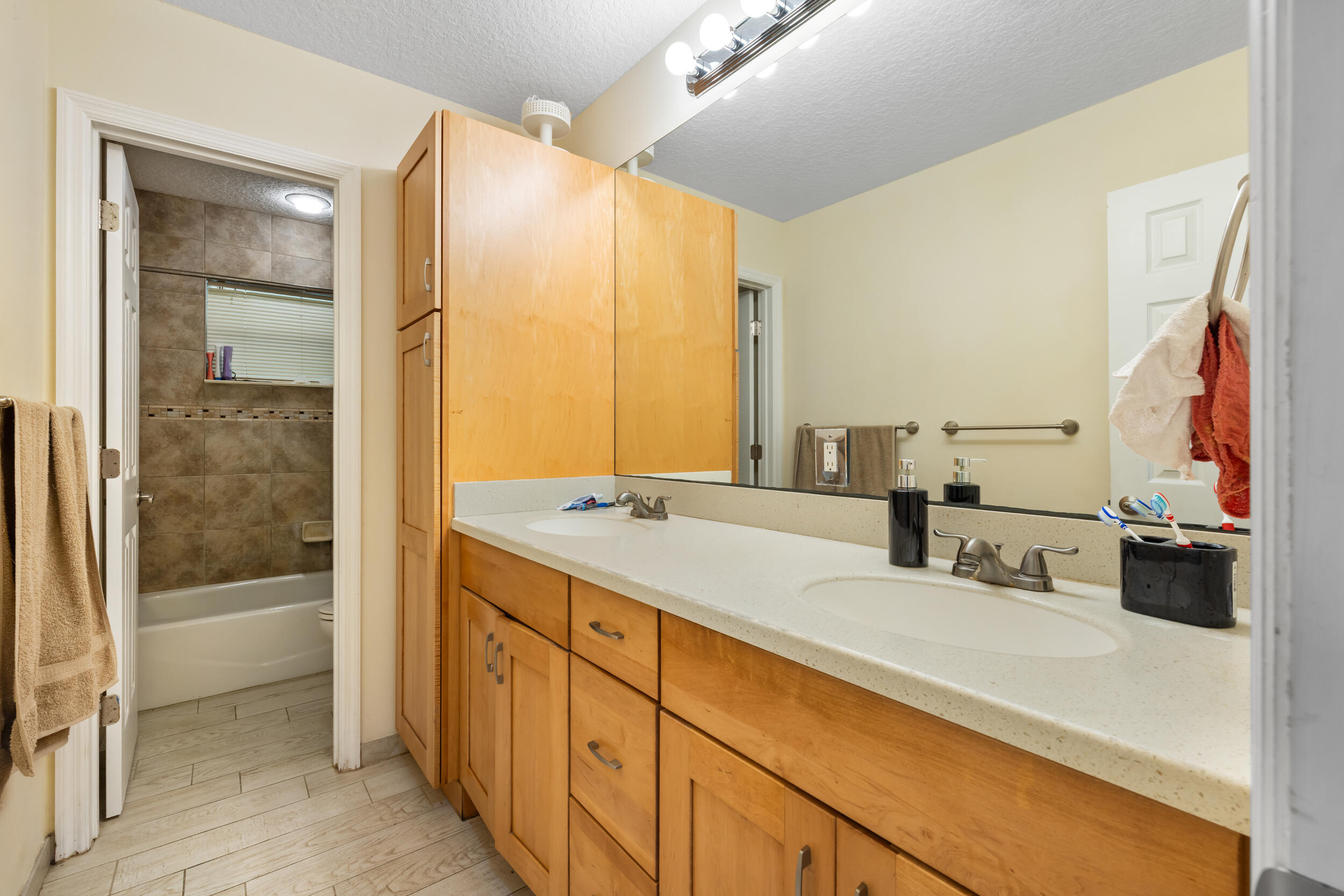 Acreage & Unrec - Residential