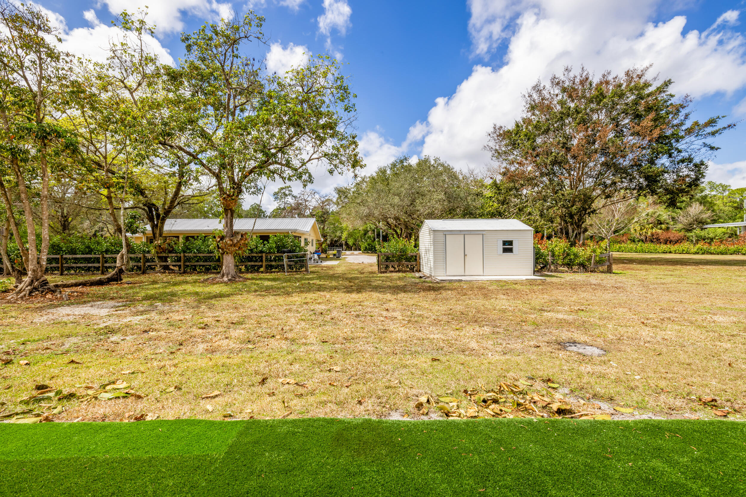 Acreage & Unrec - Residential