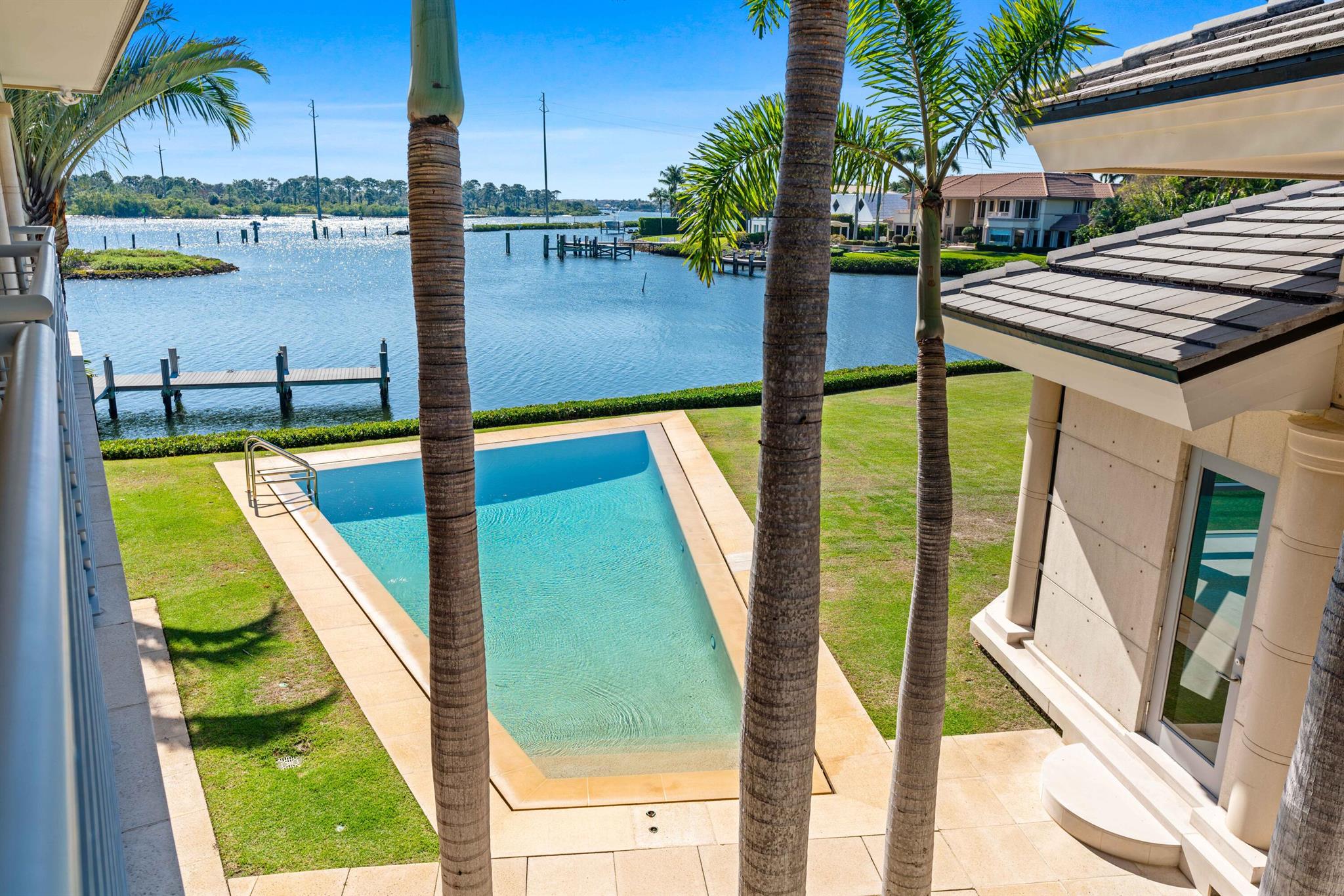Admirals Cove - Residential
