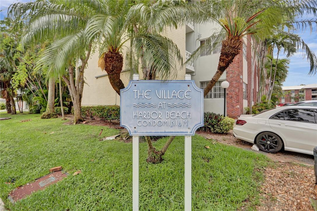 VILLAGE AT HARBOR BEACH C - Residential