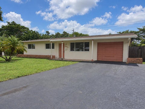Tiny photo for 6884 NW 12TH Street, Plantation, FL 33313 (MLS # B26075141)