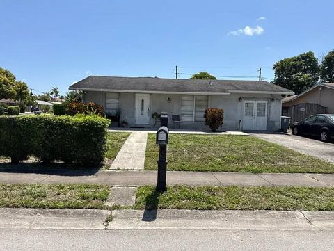 22164 SW 65th Ter Boca Raton FL 33428