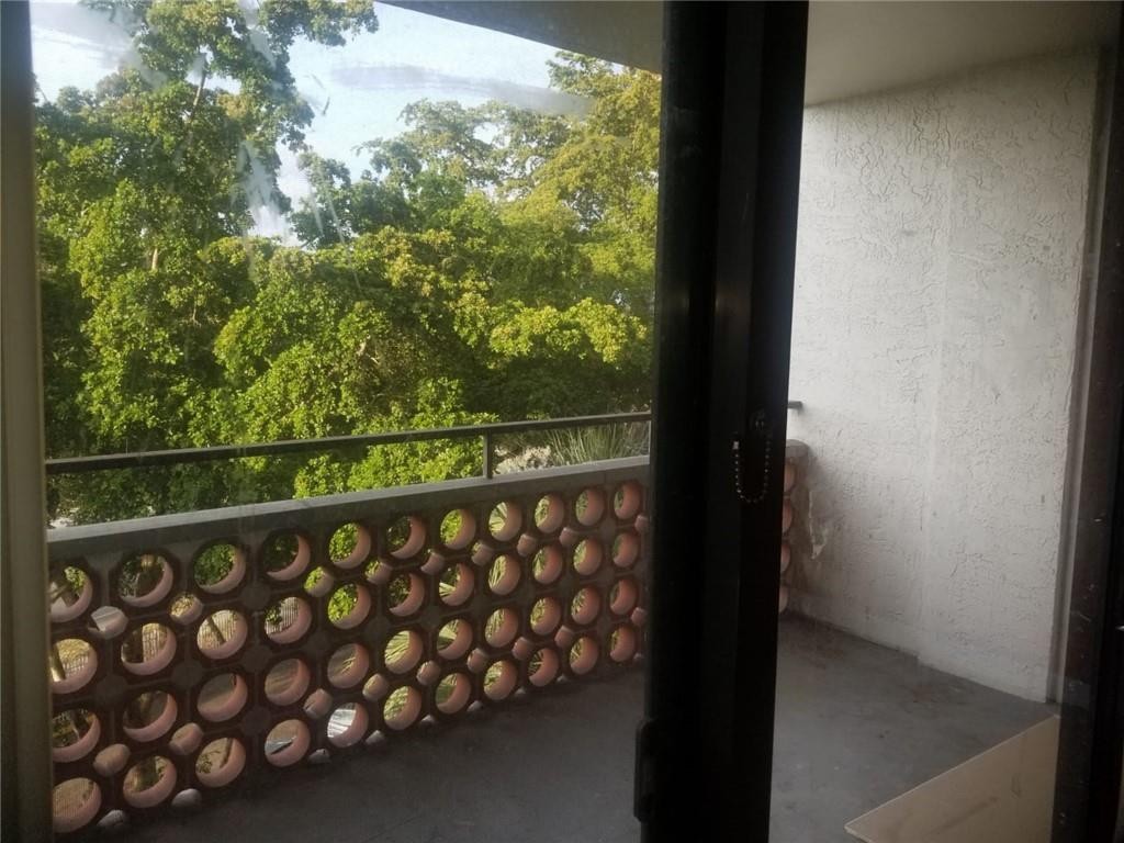 INVERRARY GARDENS I CONDO - Residential Lease