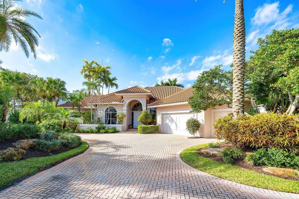 Photo of 17245 Courtland Lane, Boca Raton, FL 33496 (MLS # R10964812)
