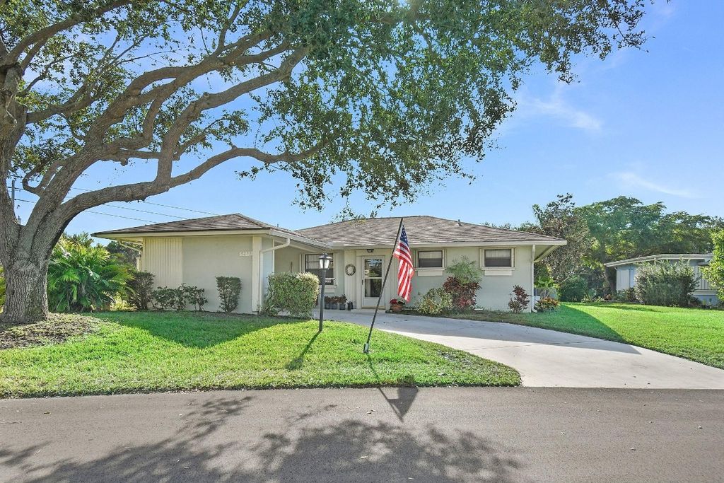 Photo of 5277 SE Sea Island Way, Stuart, FL 34997 (MLS # F10540999)