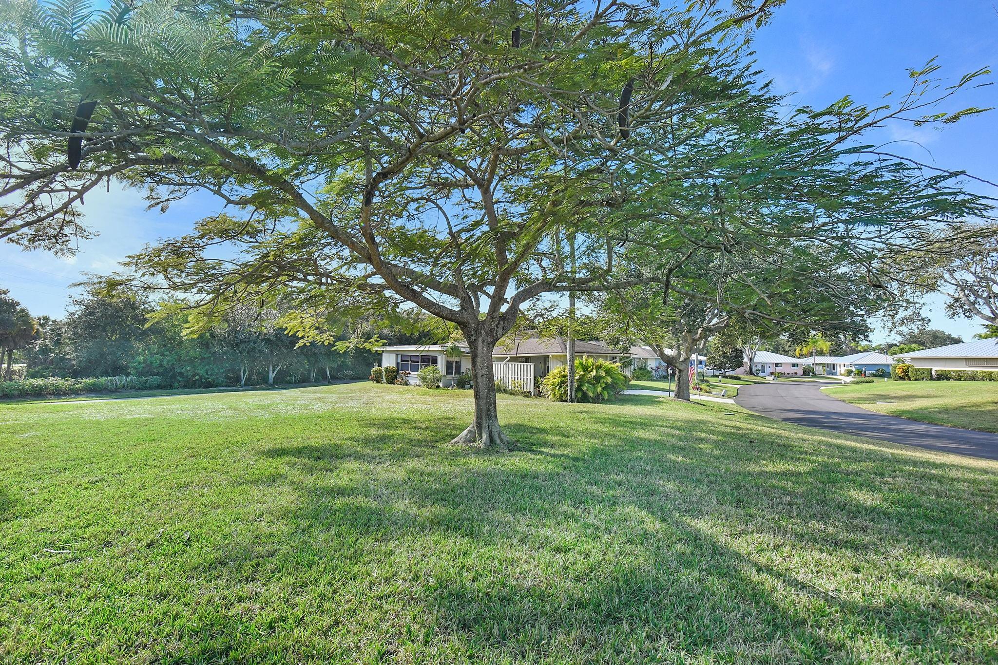 Fairway Villas Miles Gran - Residential