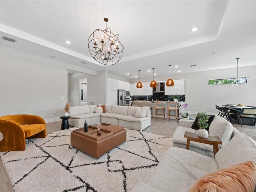 CRESSWIND PALM BEACH - Residential Lease