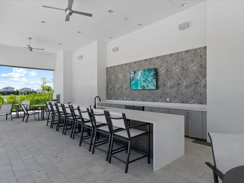 CRESSWIND PALM BEACH - Residential Lease