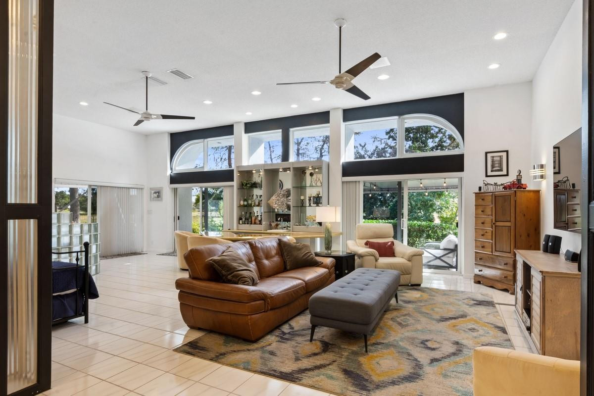 Woodlands Sec Six 67-40 B - Residential