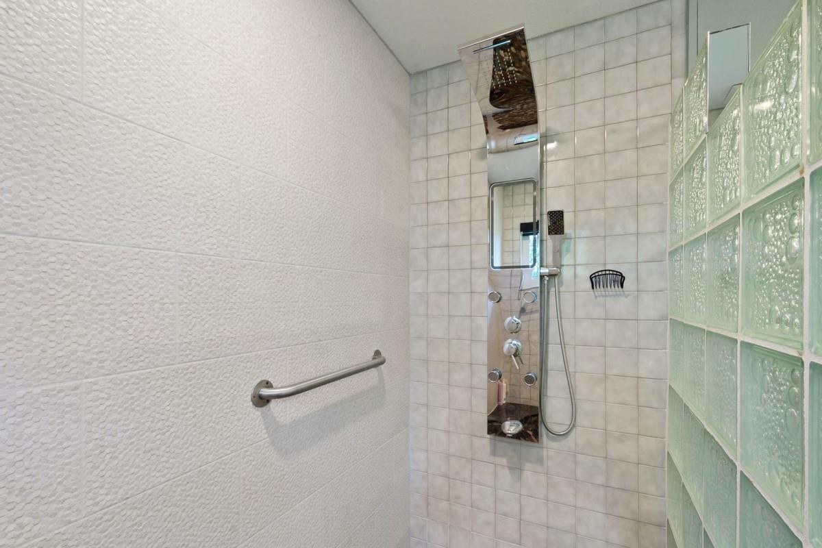 Woodlands Sec Six 67-40 B - Residential