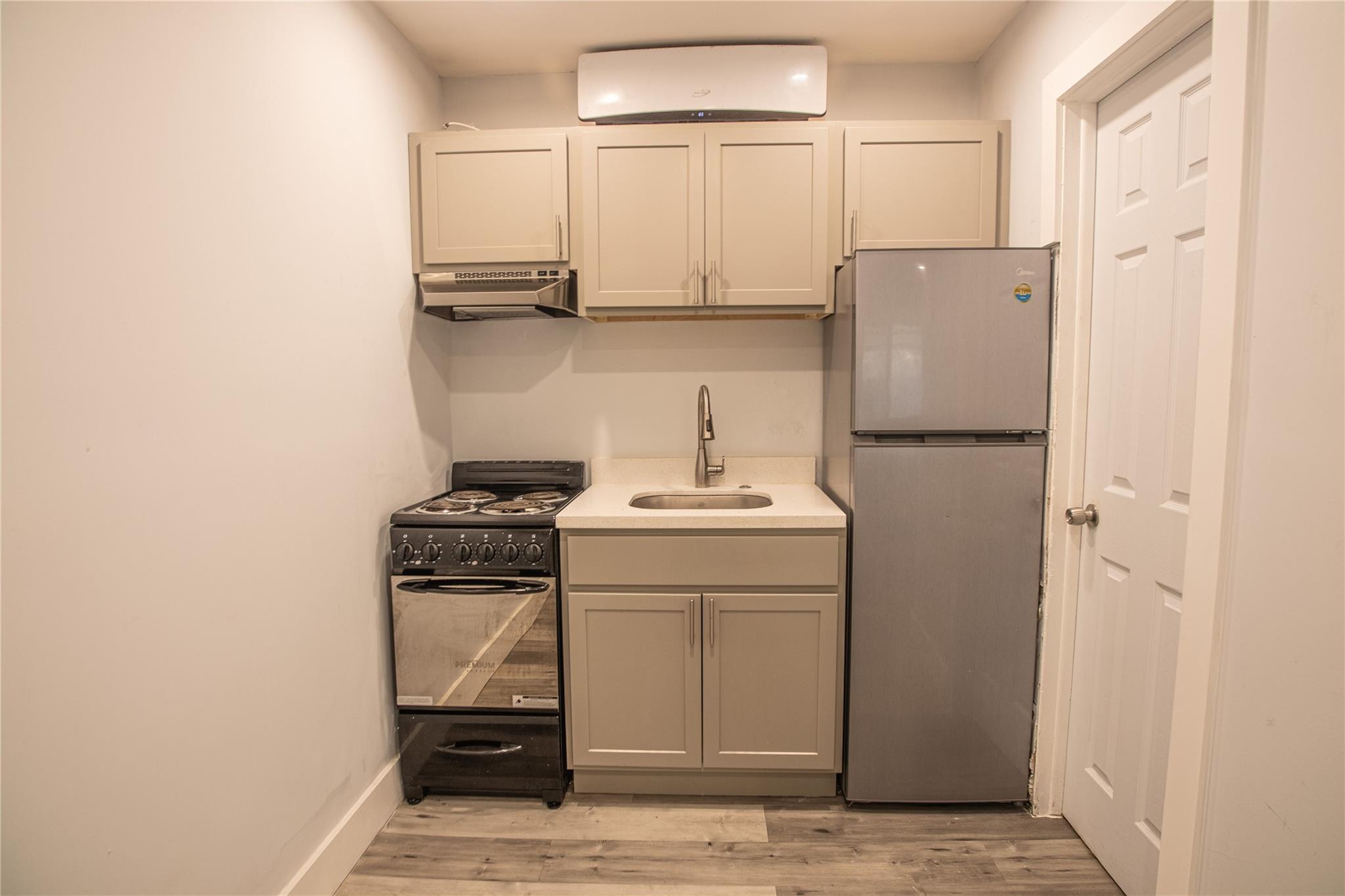 Hollywood Park 4-19 B - Residential Income