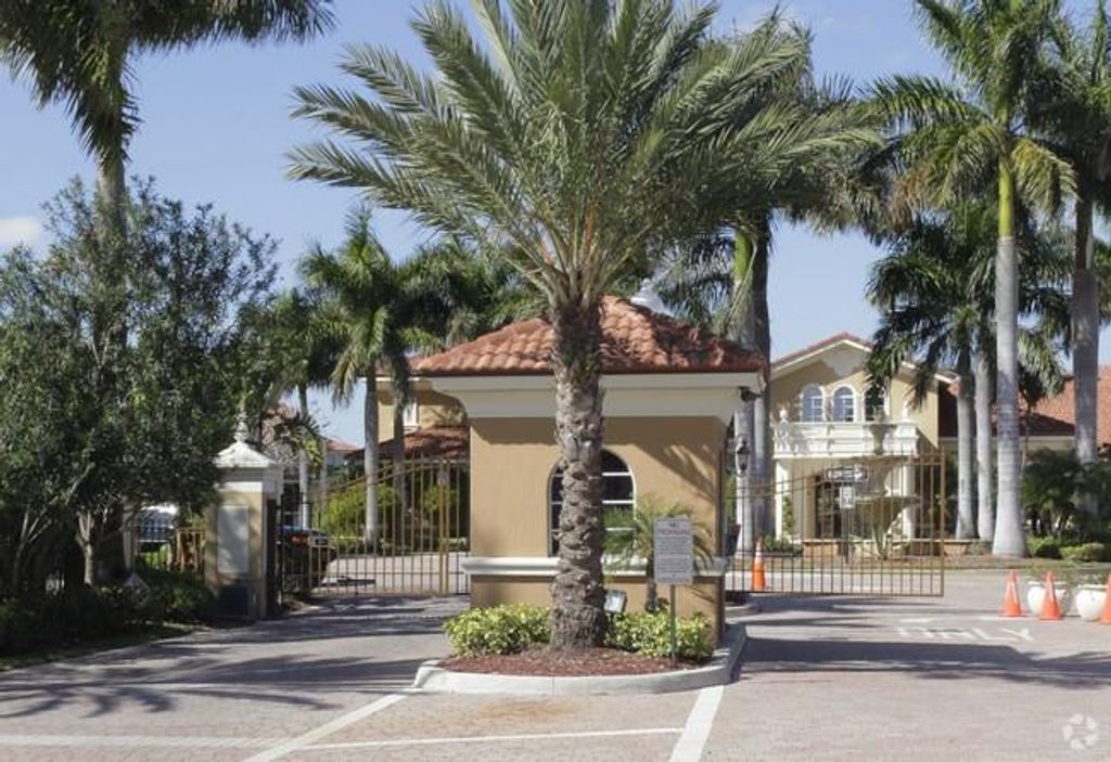 Photo of 106 Villa Cir #106, Boynton Beach, FL 33435 (MLS # F10337928)