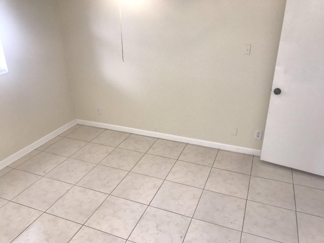 GRAMERCY PARK UNIT 1 - Residential Lease