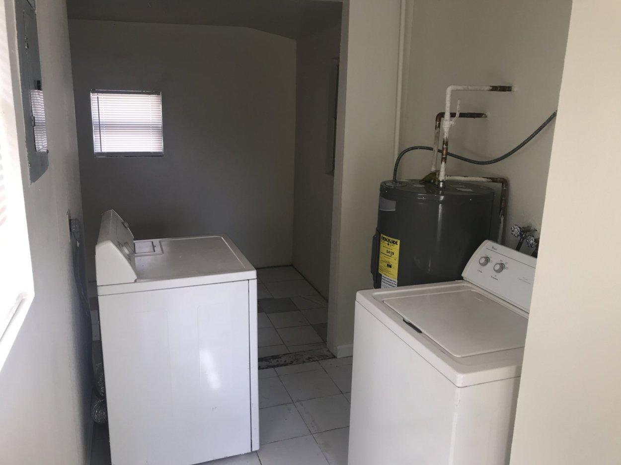 GRAMERCY PARK UNIT 1 - Residential Lease