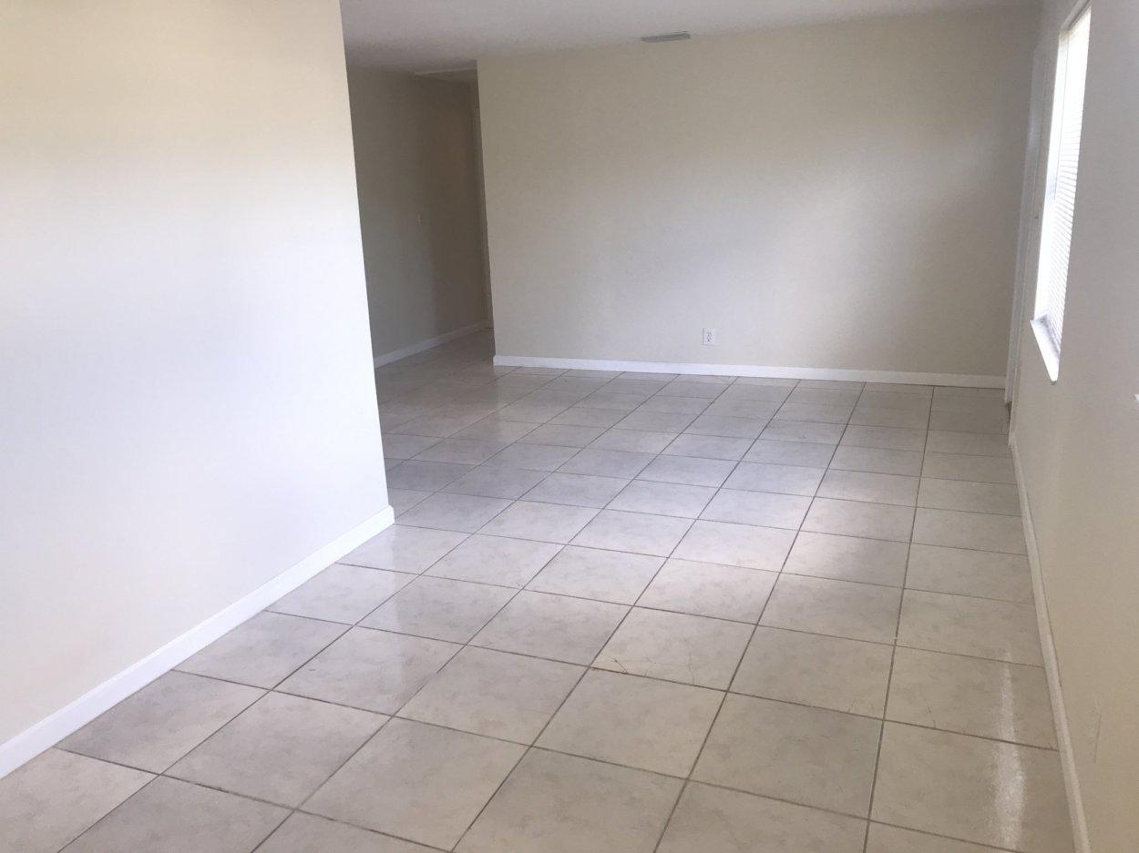 GRAMERCY PARK UNIT 1 - Residential Lease