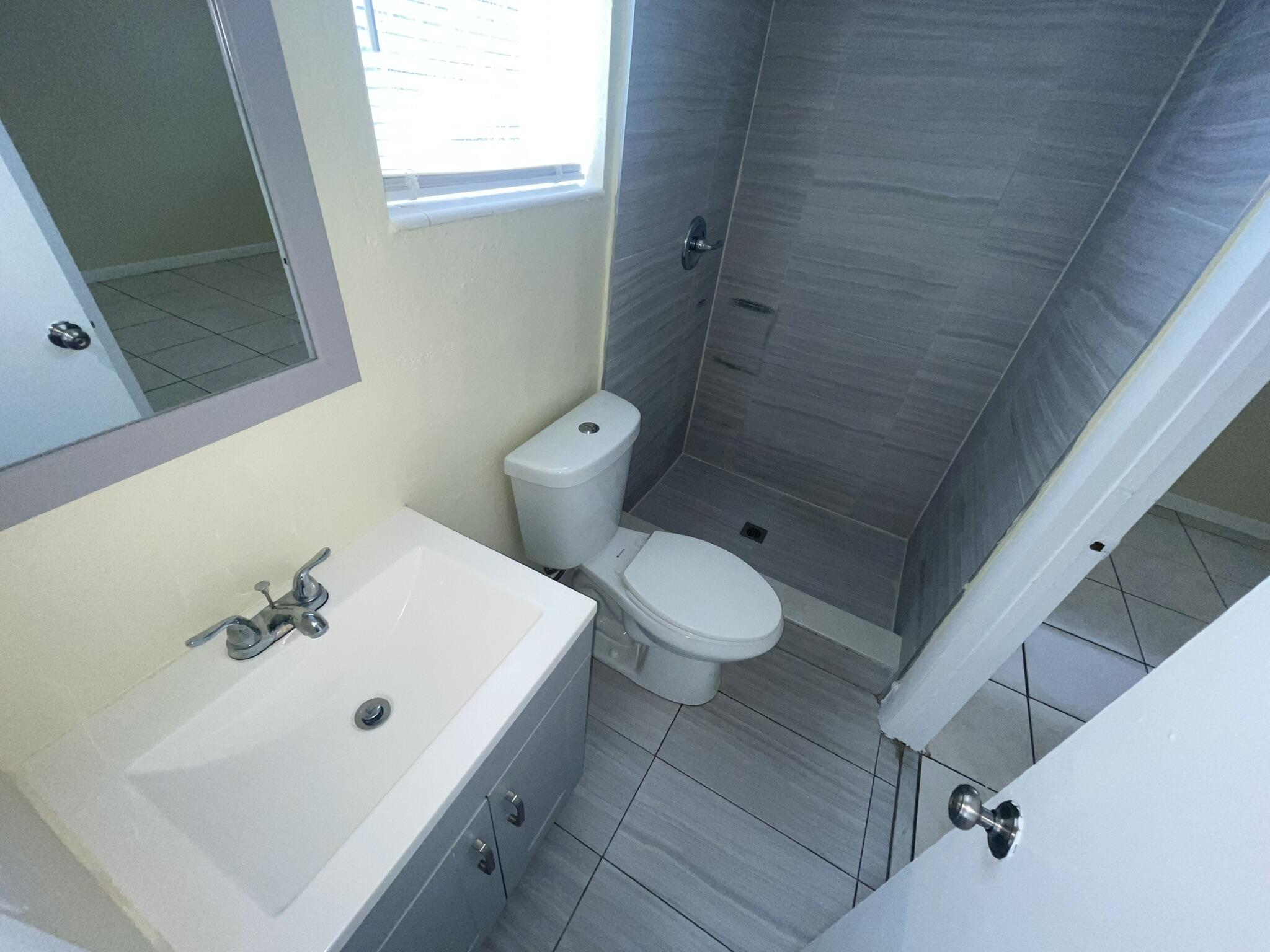 GRAMERCY PARK UNIT 1 - Residential Lease