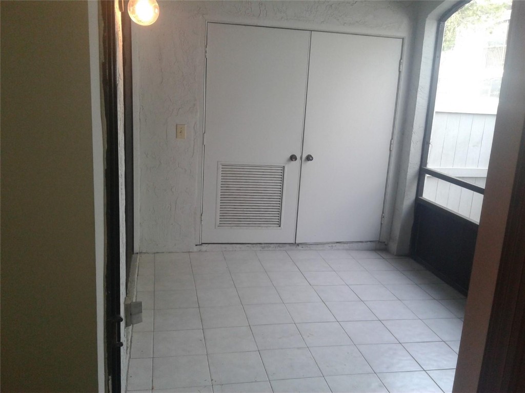 Pierpointe #5 Condo #2 - Residential Lease