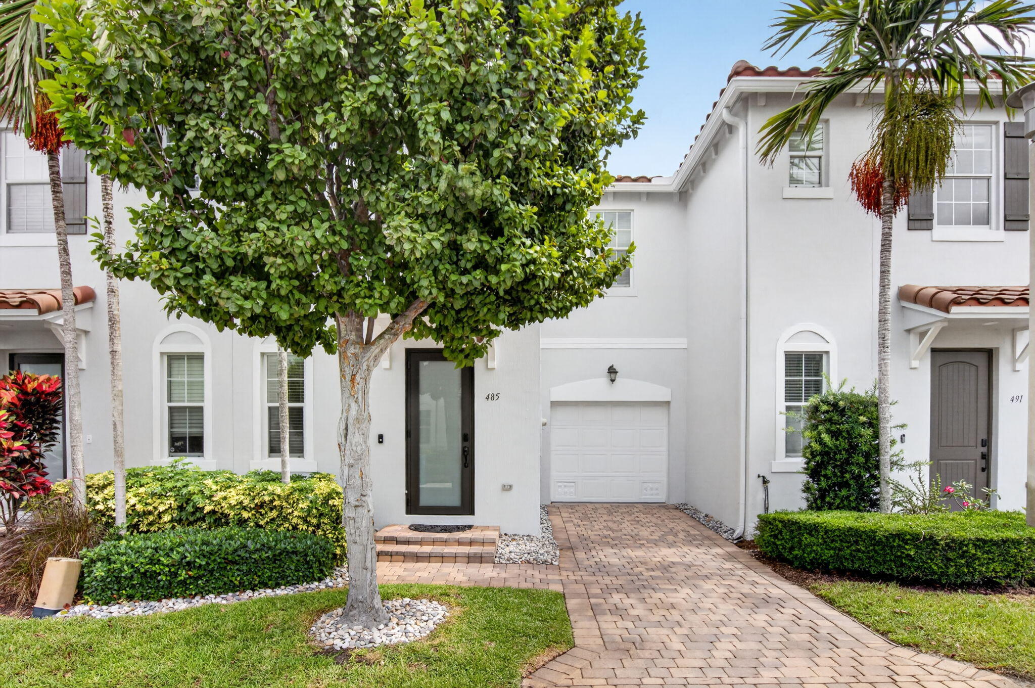Properties 485 Graham Place