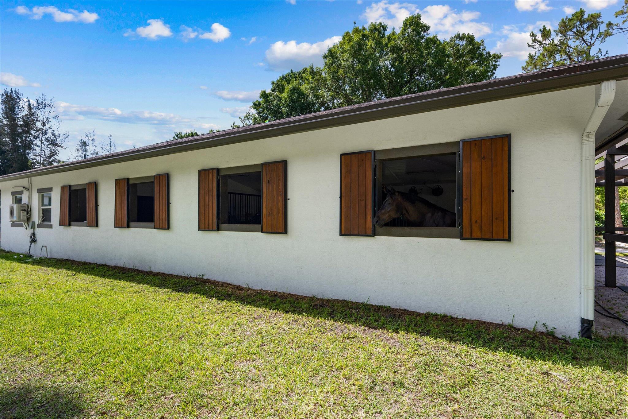 LOXAHATCHEE GROVES - Residential