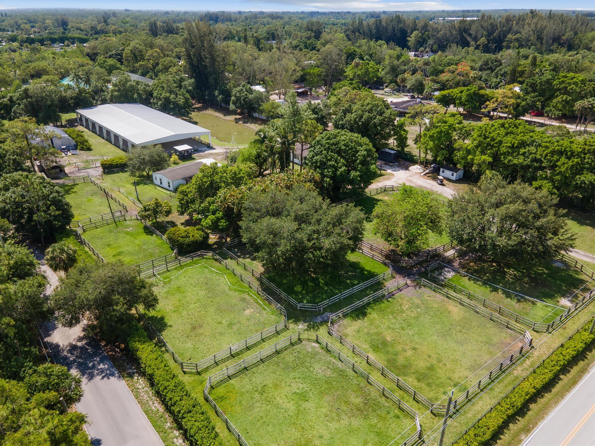 LOXAHATCHEE GROVES - Residential