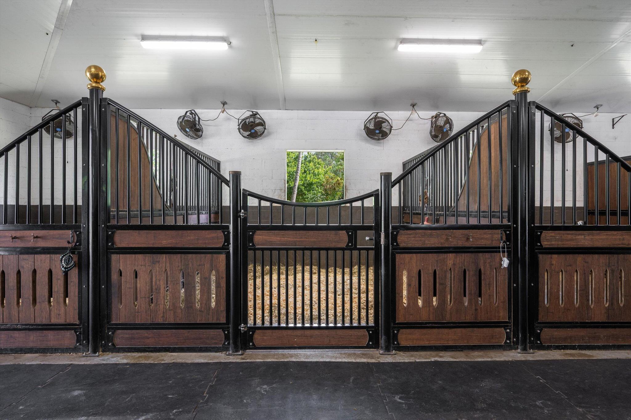 LOXAHATCHEE GROVES - Residential