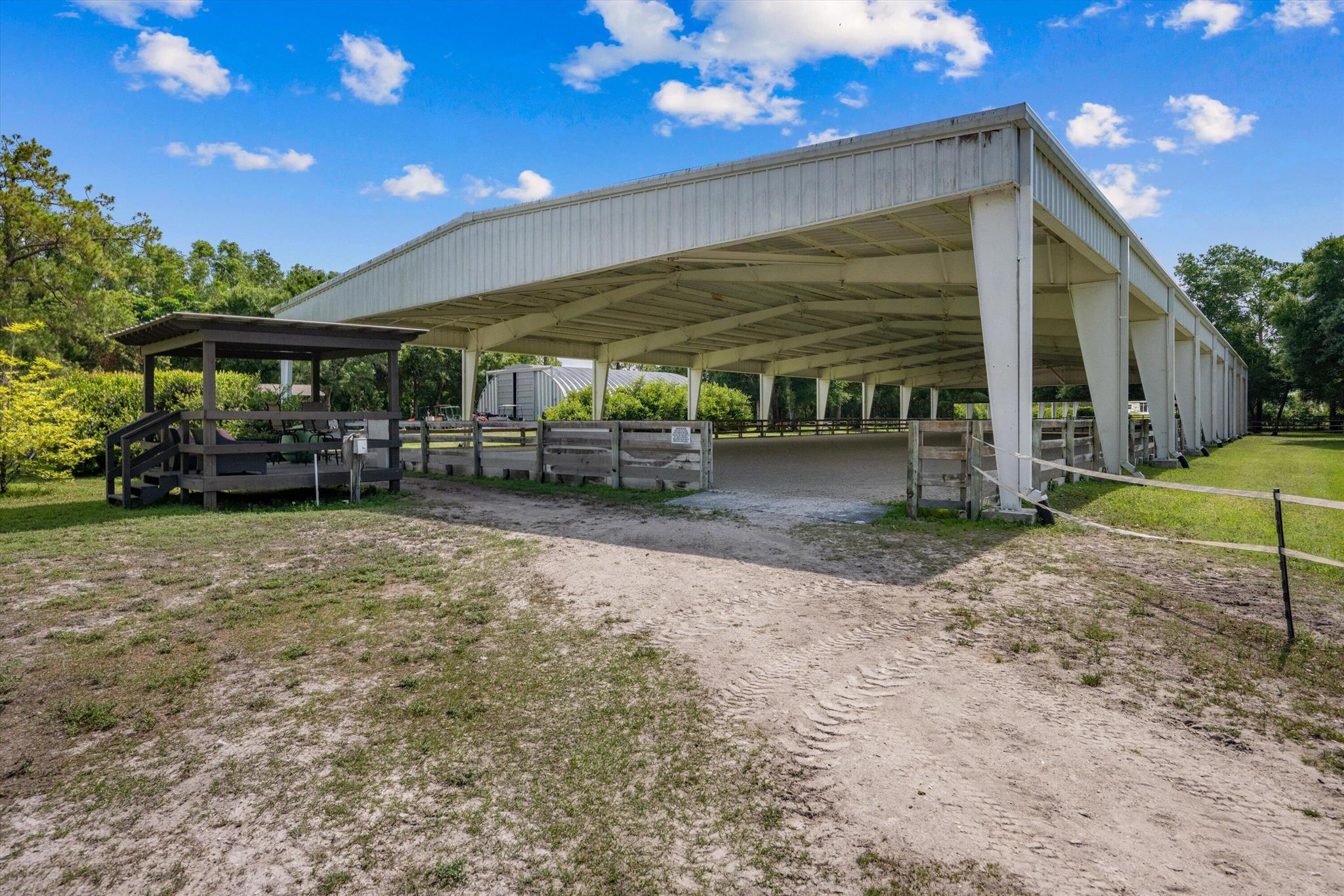 LOXAHATCHEE GROVES - Residential
