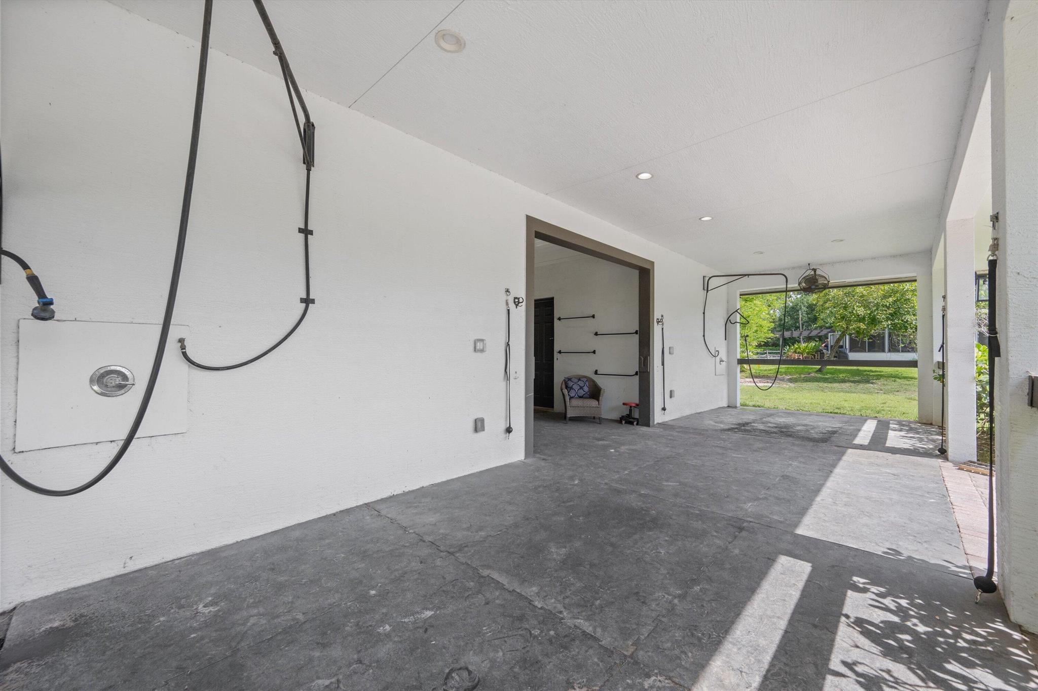 LOXAHATCHEE GROVES - Residential