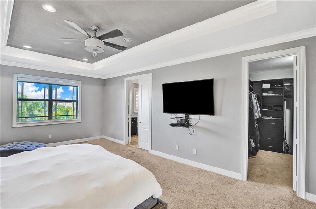 MIRA LAGO - Residential