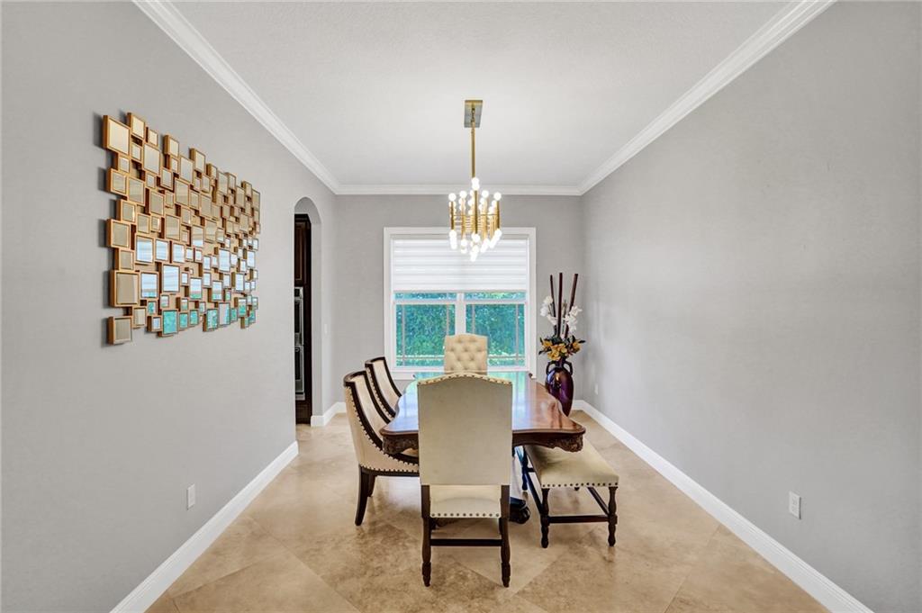 MIRA LAGO - Residential