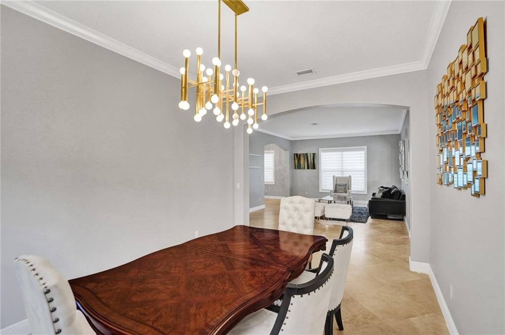 MIRA LAGO - Residential