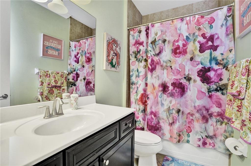 MIRA LAGO - Residential