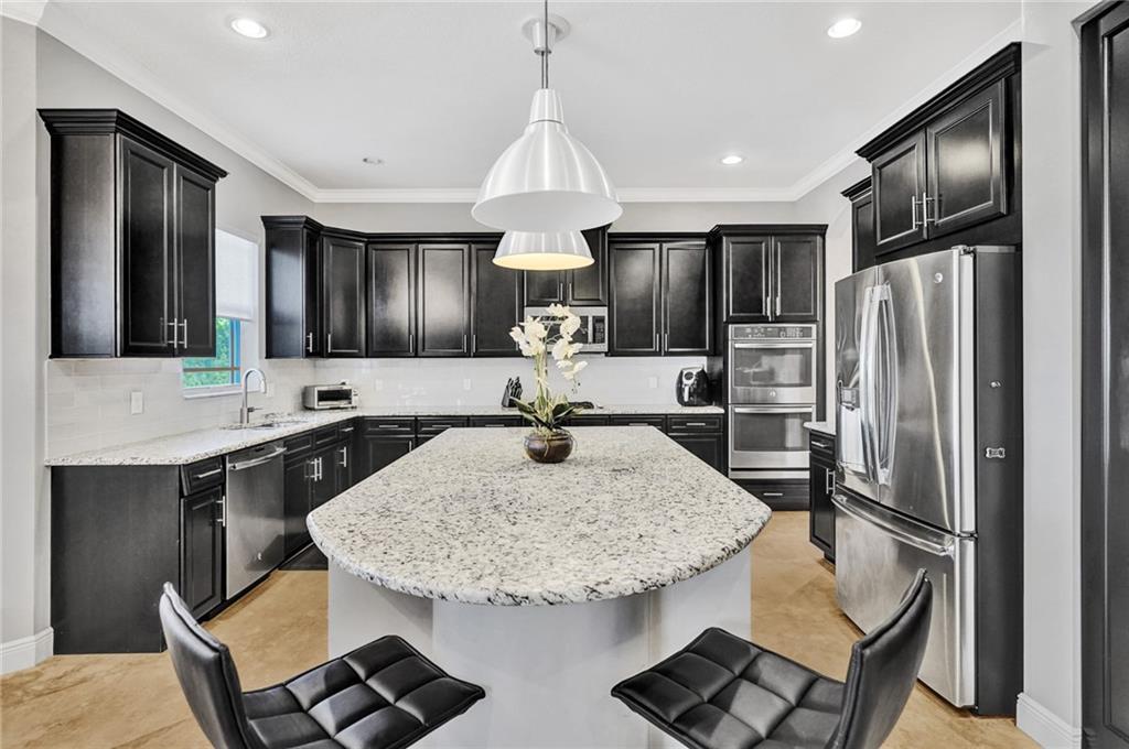 MIRA LAGO - Residential